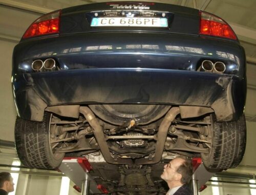 Где и как найти на пару часиков «яму» или подъемник для ремонта авто в городе — АвтоВзгляд